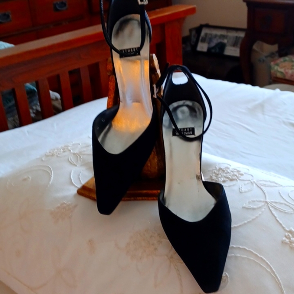 Final Price!Stuart Weitzman Evening Shoe 5c Size - image 1